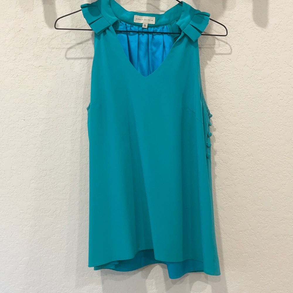 Annie Griffin Green silk sleeveless top size small